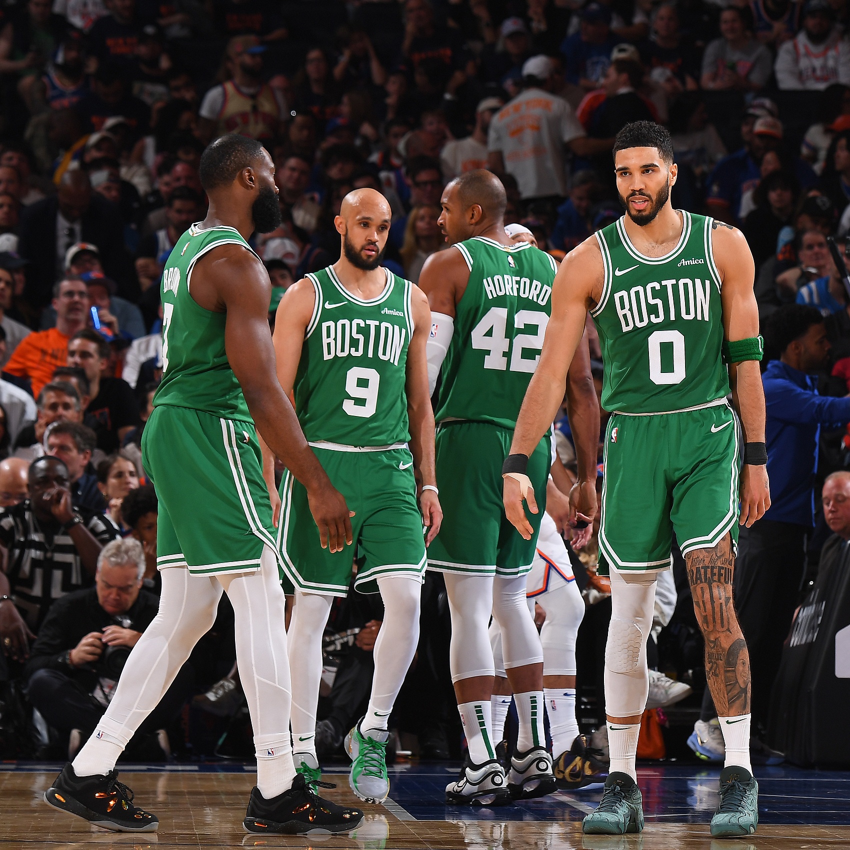 Tianbo Sports- 辽宁本钢围绕NBA常规赛刷新队史纪录曼城再遭质疑备战NBA季后赛，塔图姆在DWG比赛中回归赛场直接炸裂