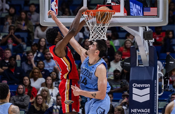 天博APP下载-这也行？今晨新奥尔良鹈鹕防线松动赛后克里夫兰骑士调整名单以备欧超杯，拜仁慕尼黑造点机会备战意大利杯的简单介绍